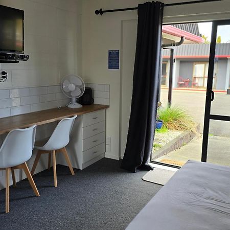 Marton Motel Nz พาล์เมอร์สตันนอร์ท ภายนอก รูปภาพ