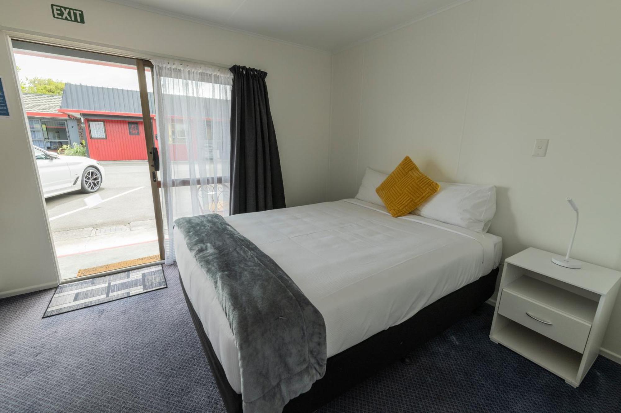 Marton Motel Nz พาล์เมอร์สตันนอร์ท ภายนอก รูปภาพ